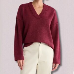 Melrose and Market Berry Oversized V-Neck Sweater - XXS